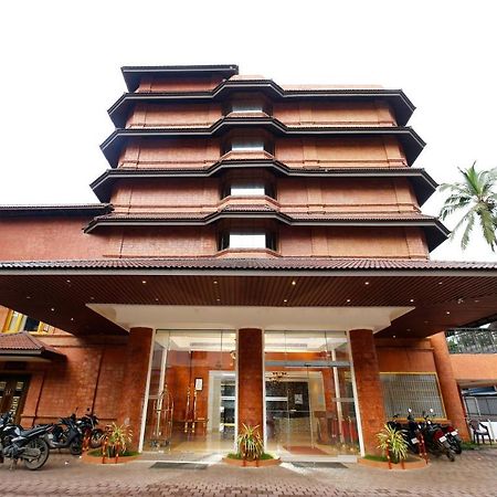 Hotel Park Residency Nilambūr Zewnętrze zdjęcie