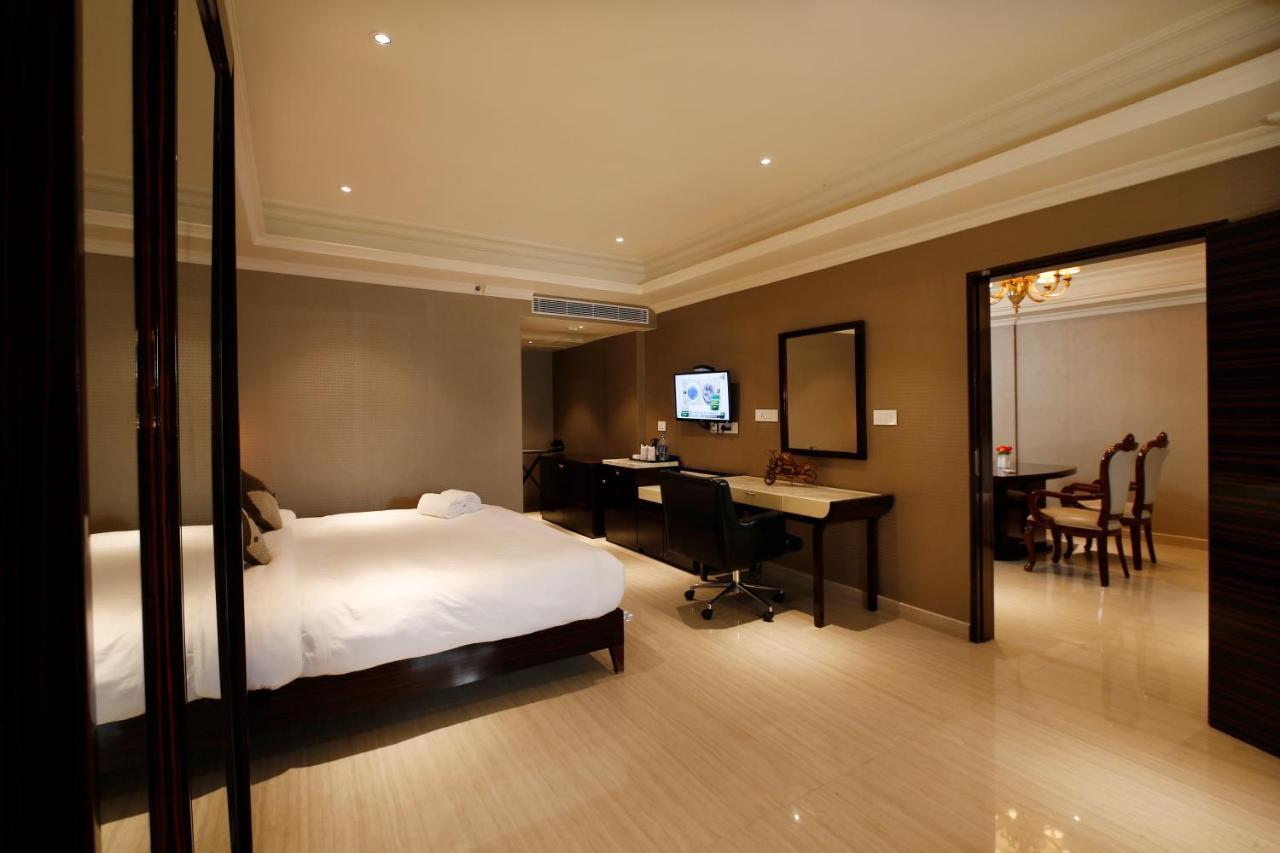 Hotel Park Residency Nilambūr Zewnętrze zdjęcie