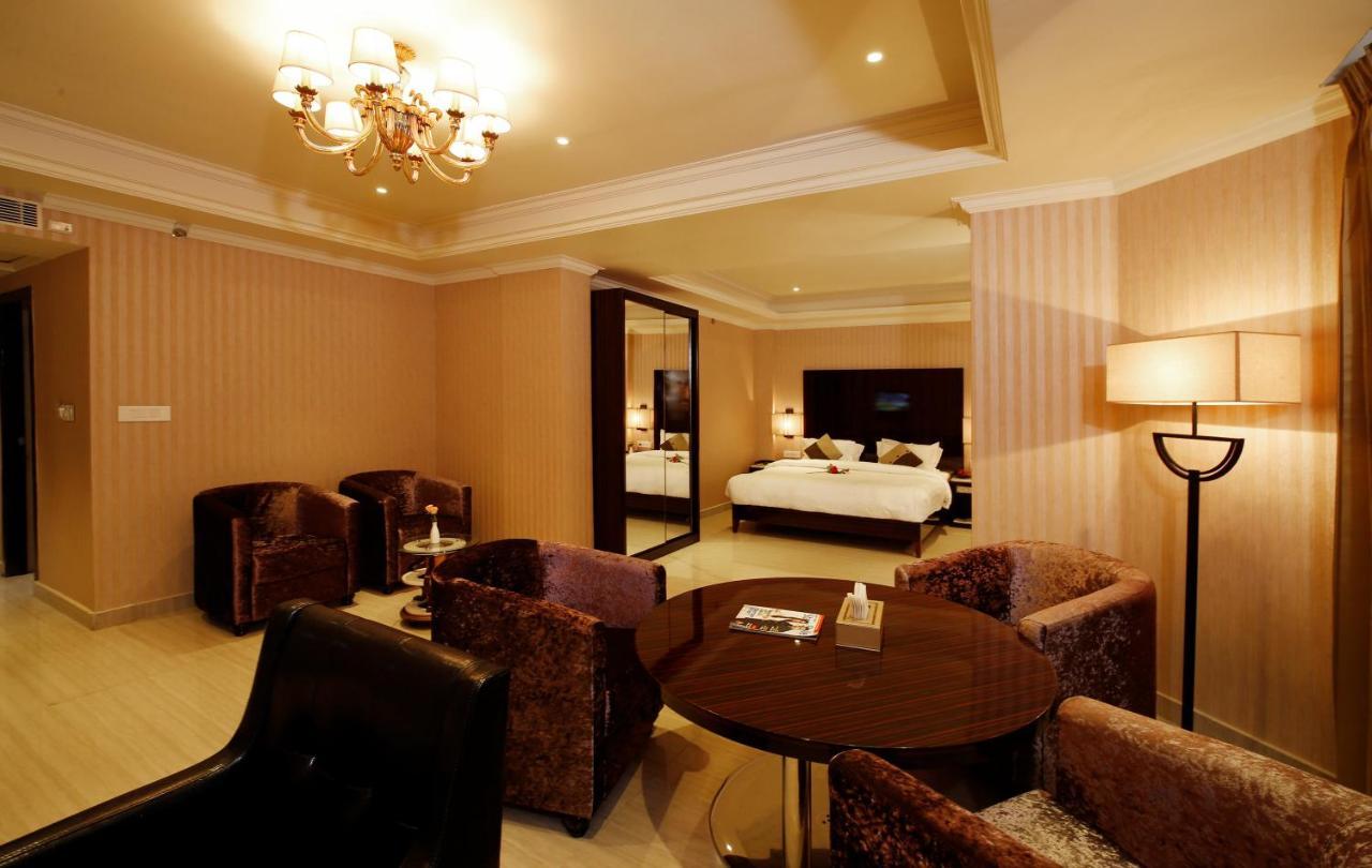 Hotel Park Residency Nilambūr Zewnętrze zdjęcie