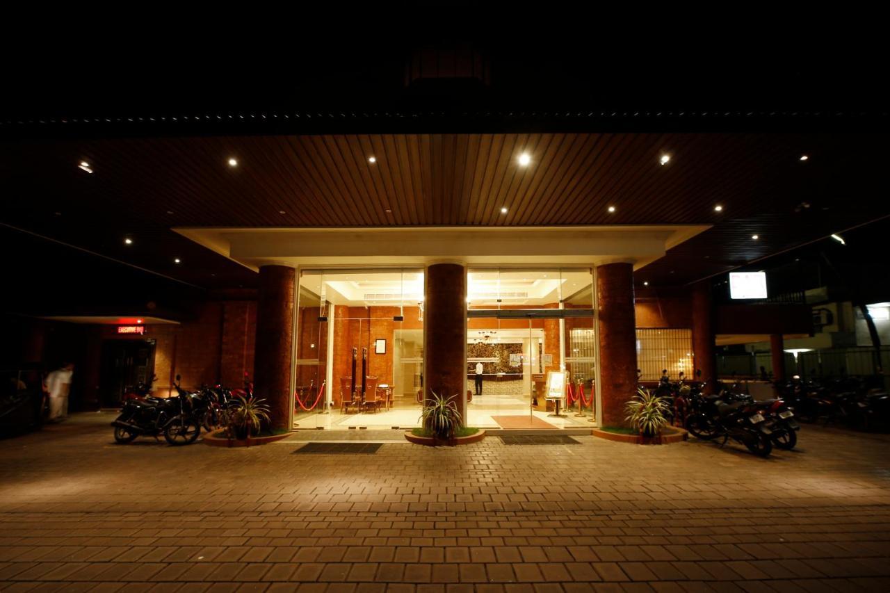 Hotel Park Residency Nilambūr Zewnętrze zdjęcie