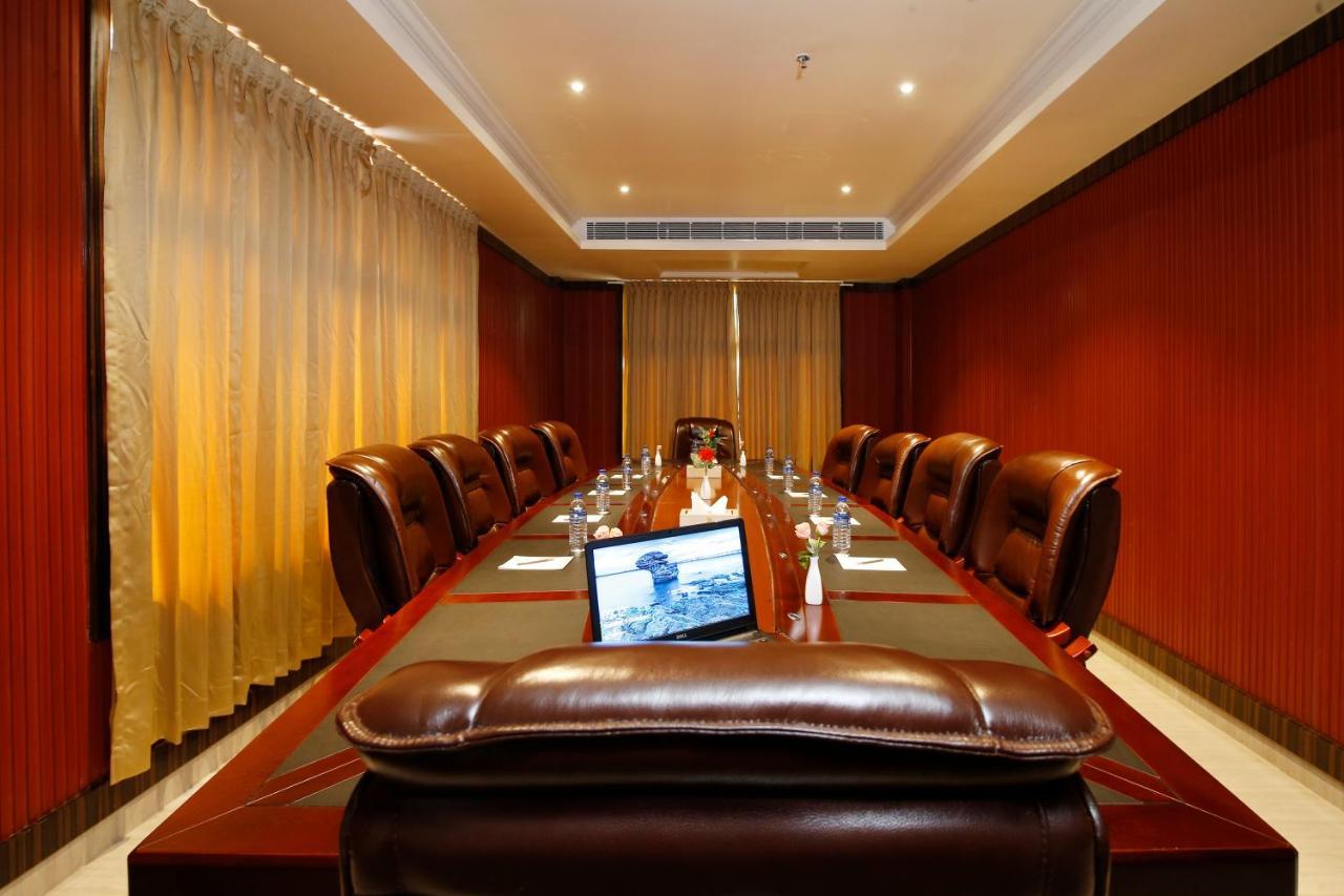 Hotel Park Residency Nilambūr Zewnętrze zdjęcie